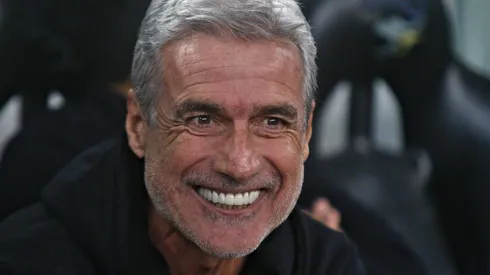 Luís Castro está perto de dirigir o Grêmio