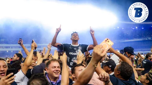 Pedro Rocha comemorando o acesso do Remo. Foto: Fernando Torres/AGIF