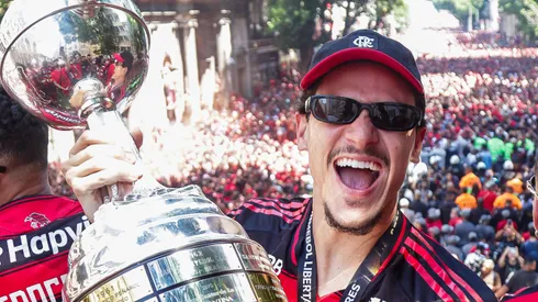 Pedro durante comemoração do tetracampeonato do Mengão