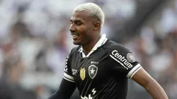 Cuiabano jogador do Botafogo durante partida contra o Corinthians no estadio Arena Corinthians pelo campeonato Brasileiro A 2025. Foto: Joisel Amaral/AGIF