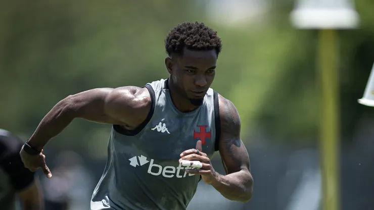 Thiago Mendes durante treino desta segunda-feira (1)
