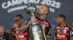 Atacante tem o futuro incerto - Foto: Buda Mendes/Getty Images.