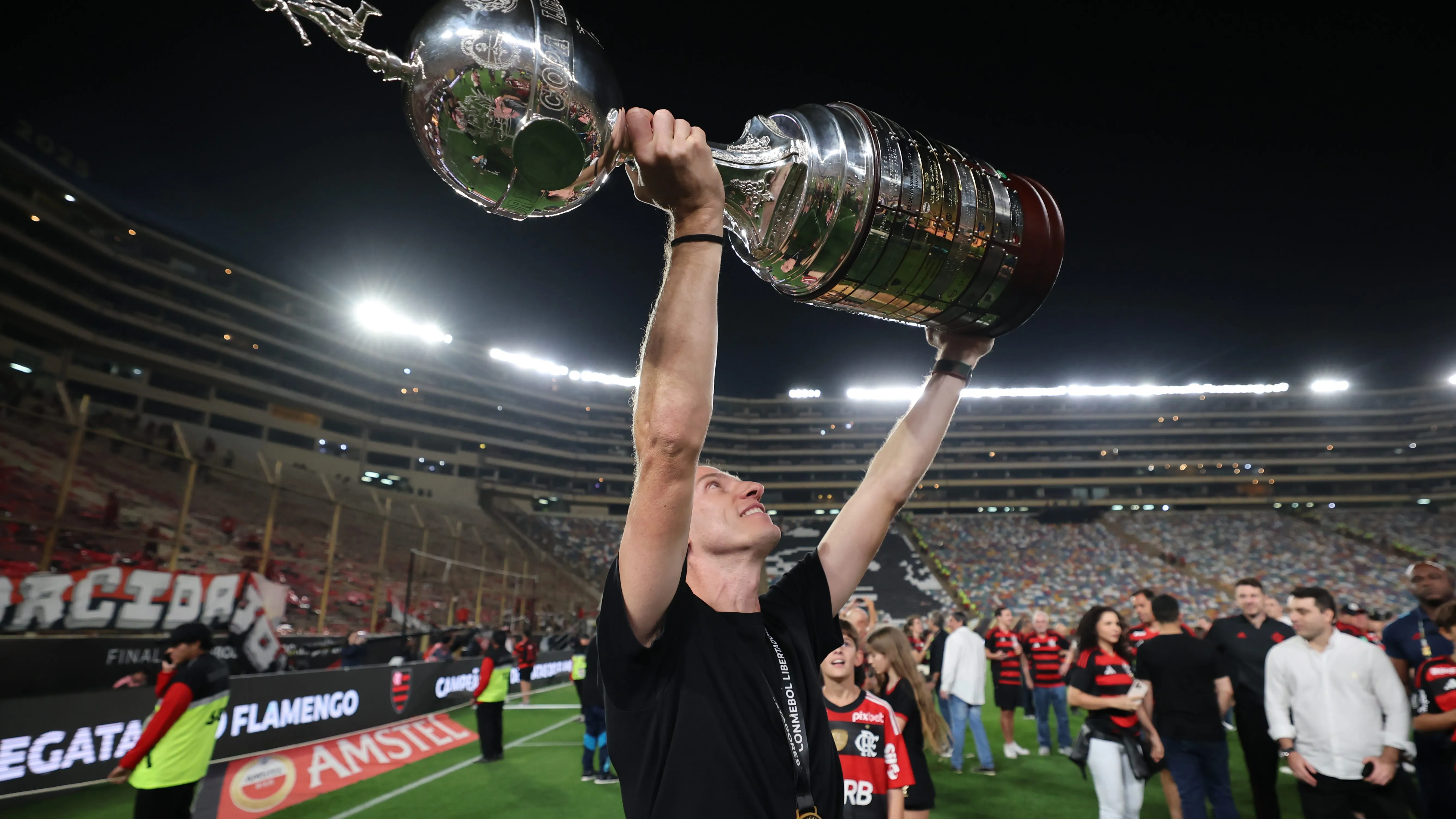 Filipe Luís – Foto: Hector Vivas/Getty Images