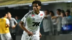 Lateral Souza já é cobiçado no futebol europeu - Foto: Jota Erre/AGIF