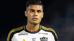 Fausto Vera negocia com o River Plate.