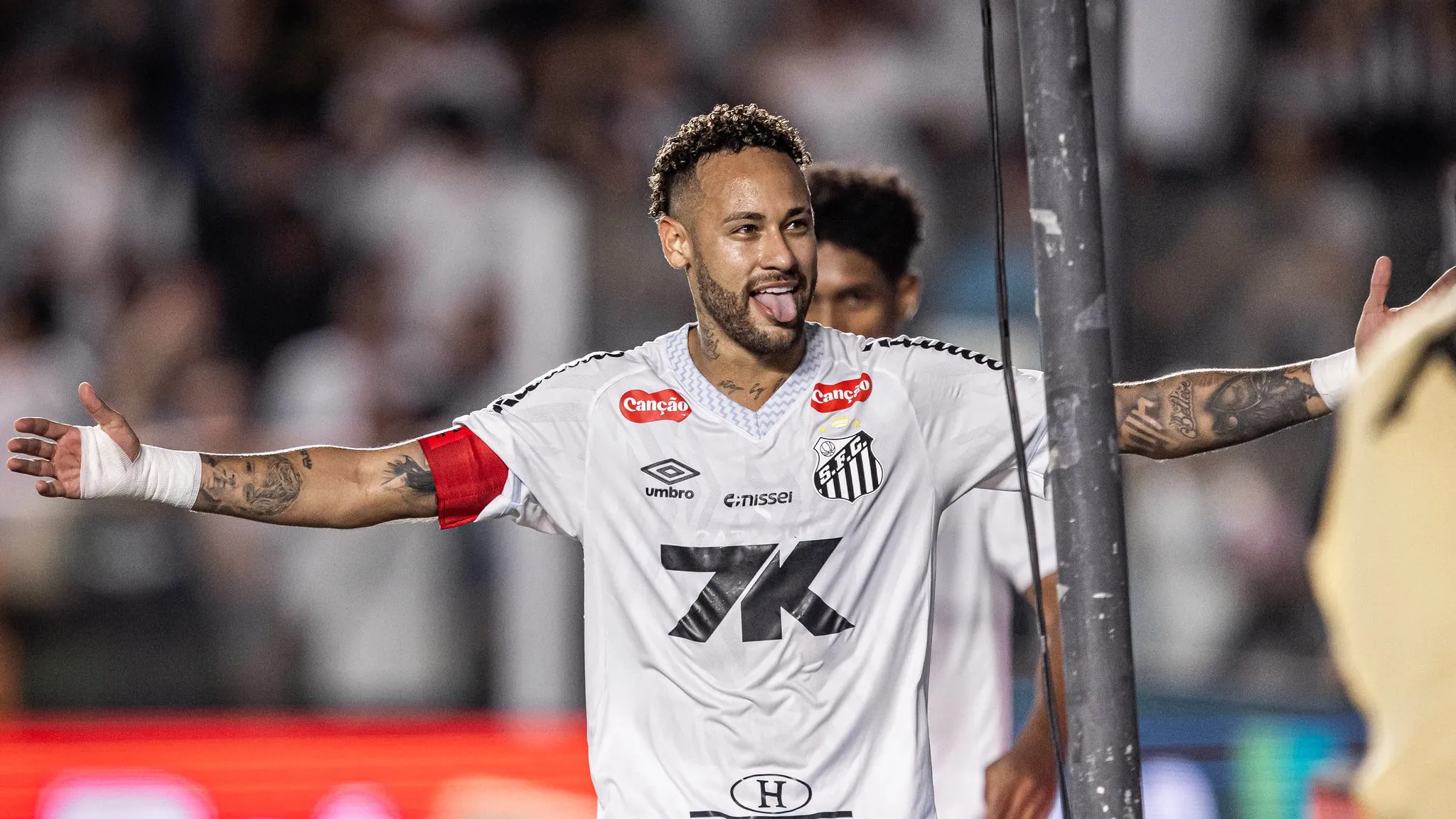 Neymar durante a vitória do Santos contra o Sport pelo Brasileiro – Fotos: Raul Baretta/ Santos FC.