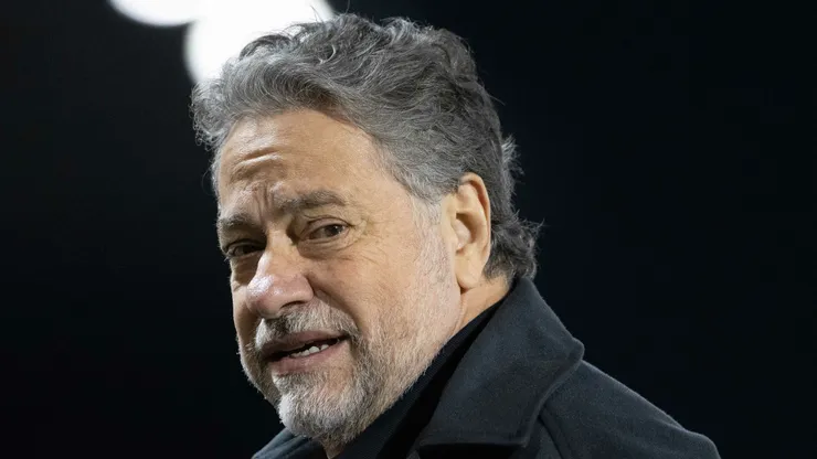 Julio Casares durante partida do São Paulo no Brasileiro