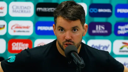 Nicolás Larcamón, técnico . (Photo by Leopoldo Smith/Getty Images)