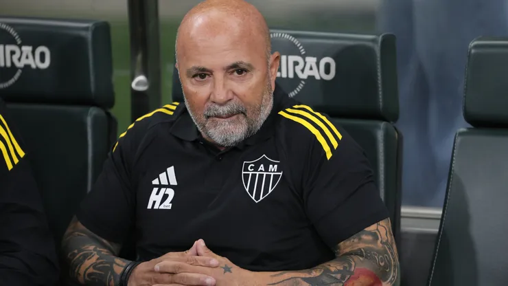 Jorge Sampaoli tem dúvidas e desfalques no Atlético-MG - Foto: Gilson Lobo/AGIF