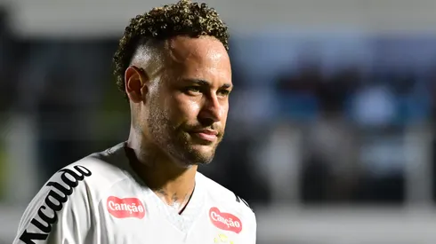 SP - SANTOS - 28/11/2025 - BRASILEIRO A 2025, SANTOS X SPORT - Neymar Jr jogador do Santos durante partida contra o Sport no estadio Vila Belmiro pelo campeonato Brasileiro A 2025. Foto: Jota Erre/AGIF