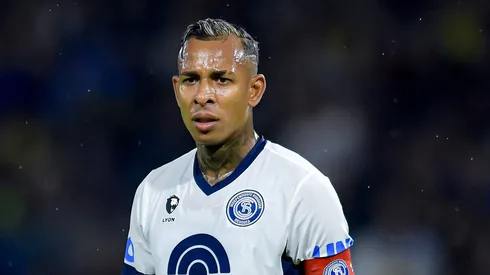 BUENOS AIRES, ARGENTINA - FEBRUARY 11: Sebastian Villa of Independiente Rivadavia looks on during a Torneo Apertura Betano 2025 Group A match between Boca Juniors and Independiente Rivadavia at Estadio Alberto J. Armando on February 11, 2025 in Buenos Aires, Argentina. (Photo by Marcelo Endelli/Getty Images)