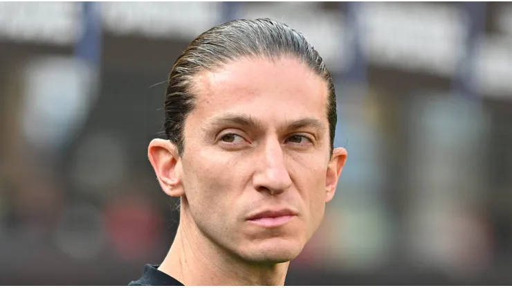 Filipe Luís, técnico do Flamengo em partida pelo campeonato brasileiro (Foto: Rodrigo Valle/Getty Images)