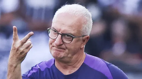 Dorival Júnior, treinador do Corinthians em partida pelo campeonato brasileiro (Foto: Alexandre Schneider/Getty Images)