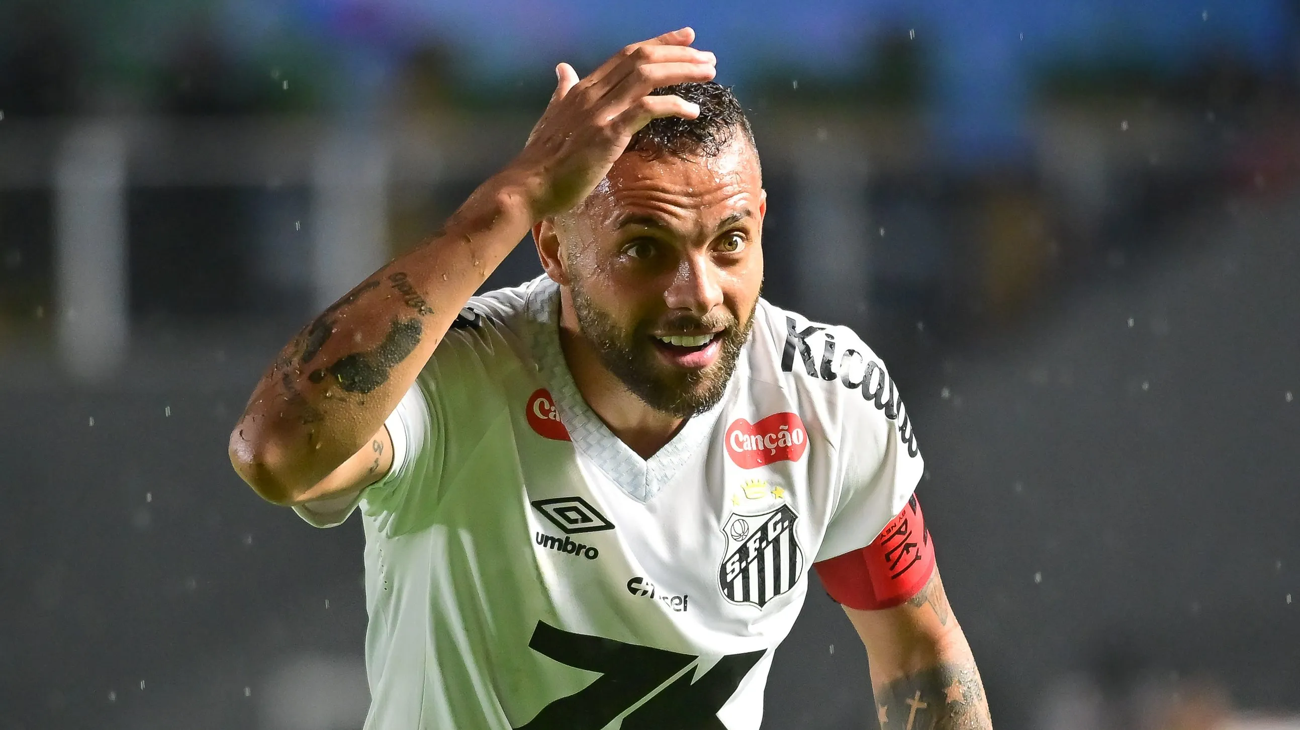 Guilherme em campo pelo Santos. Foto: Jota Erre/AGIF
