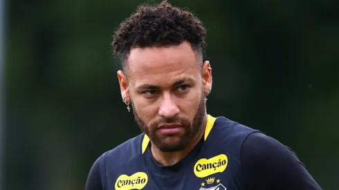 Neymar em treino pelo Santos no CT Rei Pelé. Foto: Mauricio De Souza/AGIF
