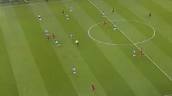 Frame do VAR exibido na Arena revela dúvida em condição de Lucho Acosta na origem em gol do Flu - Foto: Reprodução/Premiere