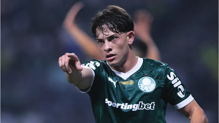 Giay em partida pelo Cruzeiro. Foto: Ettore Chiereguini/AGIF