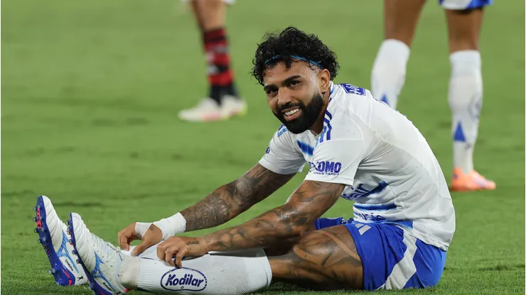 - Gabigol jogando contra o Flamengo, no Maracanã Foto: Wagner Meier/Getty Images