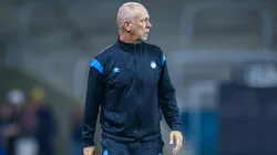 Mano Menezes tem futuro indefinido no Grêmio