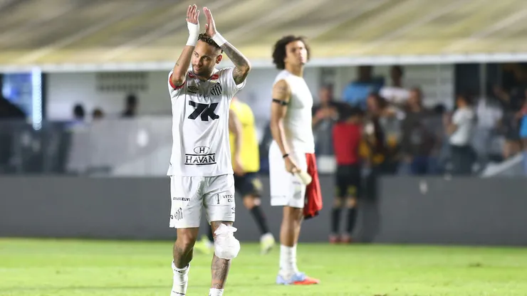 SP - SANTOS - 28/11/2025 - BRASILEIRO A 2025, SANTOS X SPORT - Neymar Jr jogador do Santos durante partida contra o Sport no estadio Vila Belmiro pelo campeonato Brasileiro A 2025. Foto: Mauricio De Souza/AGIF