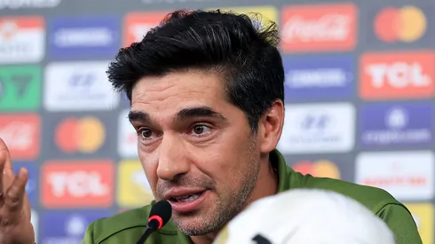Abel Ferreira, técnico do Palmeiras em partida pelo campeonato brasileiro (Foto: Buda Mendes/Getty Images)