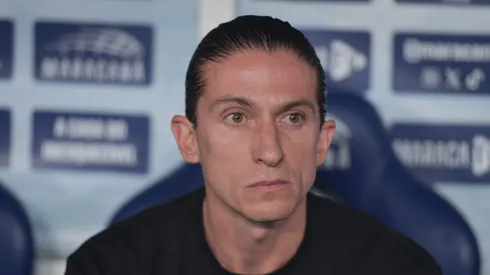 RJ - RIO DE JANEIRO - 02/10/2025 - BRASILEIRO A 2025, FLAMENGO X CRUZEIRO - Filipe Luis tecnico do Flamengo durante partida contra o Cruzeiro no estadio Maracana pelo campeonato Brasileiro A 2025. Foto: Thiago Ribeiro/AGIF