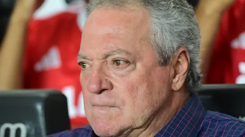 Abel Braga, técnico do Internacional, durante partida contra o Sao Paulo no estadio Vila Belmiro pelo campeonato Brasileiro A 2025. Foto: Jota Erre/AGIF