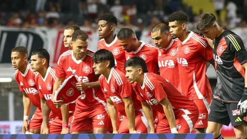 Internacional entrou contra o Peixe com esse 11 inicial. Foto: Mauricio De Souza/AGIF