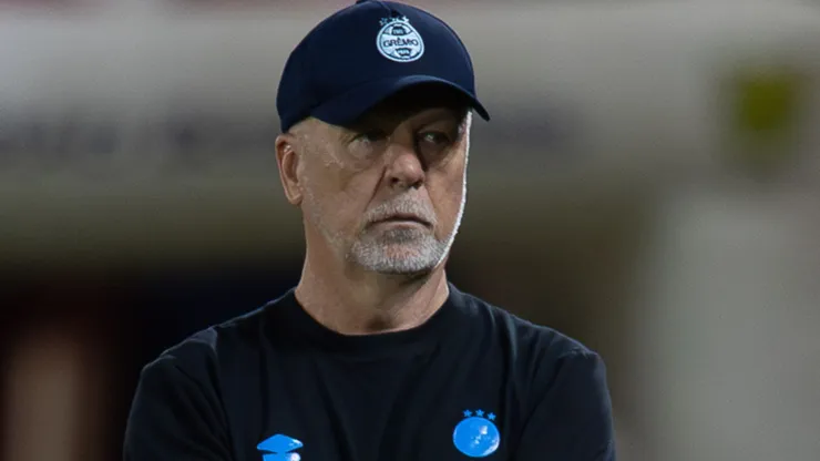 Mano Menezes evita cravar permanência e coloca futuro nas mãos da direção do Grêmio — Foto Joisel AmaralAGIF