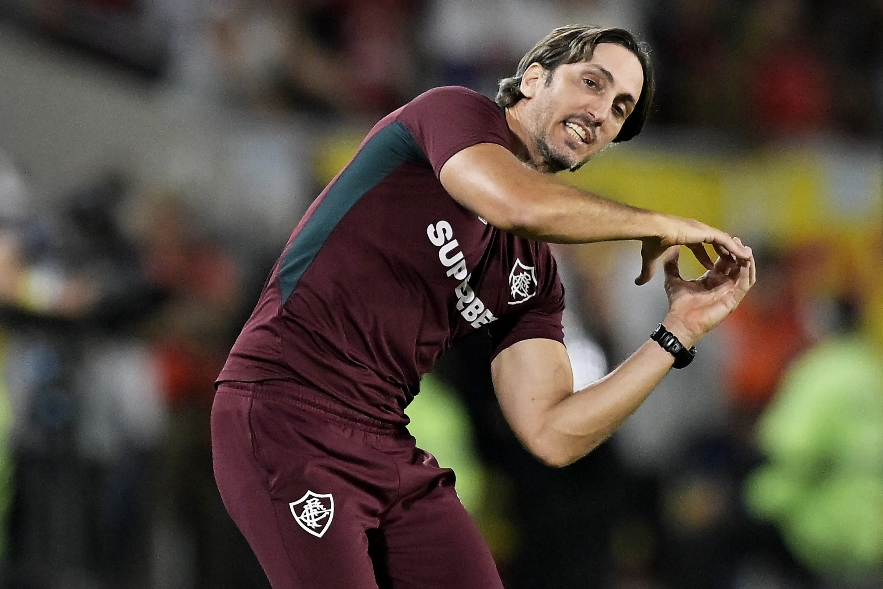 Luis  Zubeldia tecnico do Fluminense durante partida contra o Flamengo no estadio Maracana pelo campeonato Brasileiro A 2025. Foto: Alexandre Loureiro/AGIF