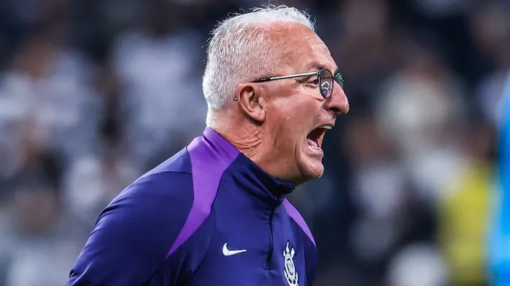 Dorival Júnior mandou a real sobre o problema do Timão