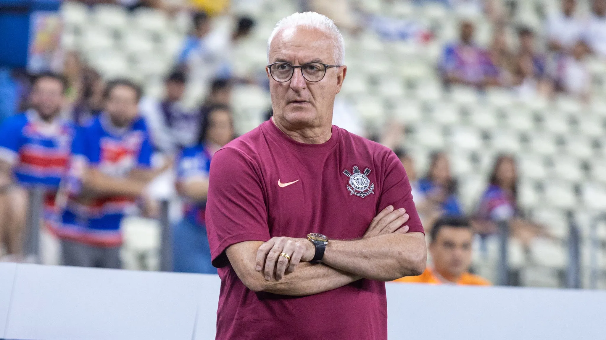 CE – FORTALEZA – 03/12/2025 – BRASILEIRO A 2025, FORTALEZA X CORINTHIANS – Dotival tecnico do Corinthians durante partida contra o Fortaleza no estadio Arena Castelao pelo campeonato Brasileiro A 2025. Foto: Lucas Emanuel/AGIF