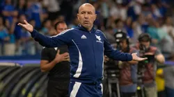 MG - BELO HORIZONTE - 04/12/2025 - BRASILEIRO A 2025, CRUZEIRO X BOTAFOGO - Leonardo Jardim tecnico do Cruzeiro durante partida contra o Botafogo no estadio Mineirao pelo campeonato Brasileiro A 2025. Foto: Fernando Moreno/AGIF