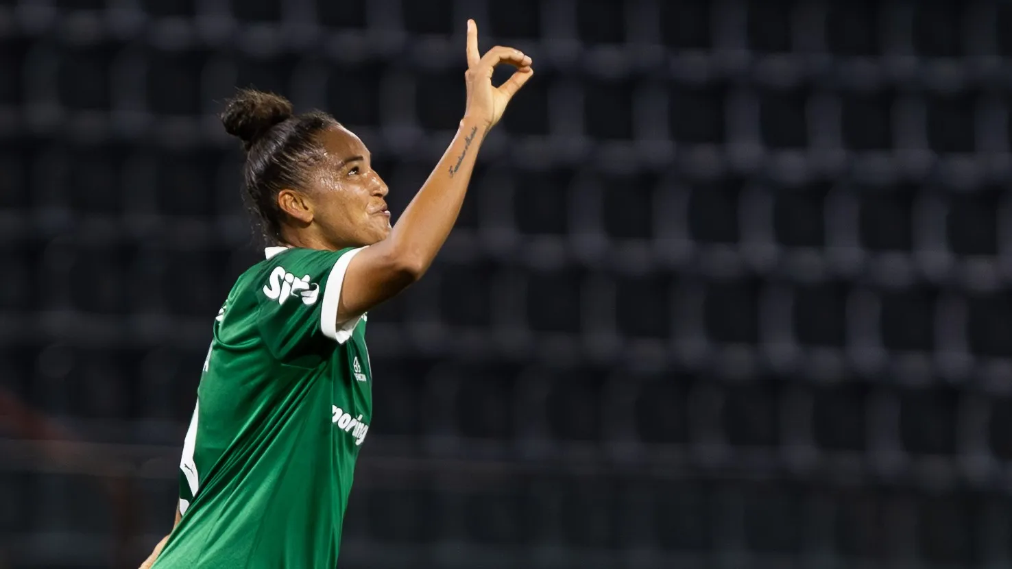 Poliana, jogadora do time feminino do Palmeiras