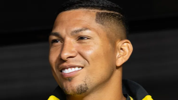 Rony durante partida do Galão da Massa contra o Corinthians