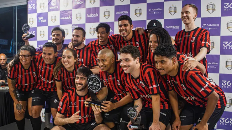Elenco da Ogilvy no topo do pódio da Série Ouro