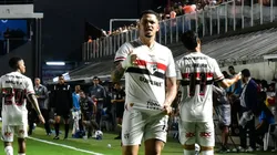 São Paulo volta a vencer por três gols pela primeira vez desde o Paulistão — Foto Jota ErreAGIF