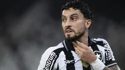 Lateral deu a sua opinião - Foto: Jorge Rodrigues/AGIF.