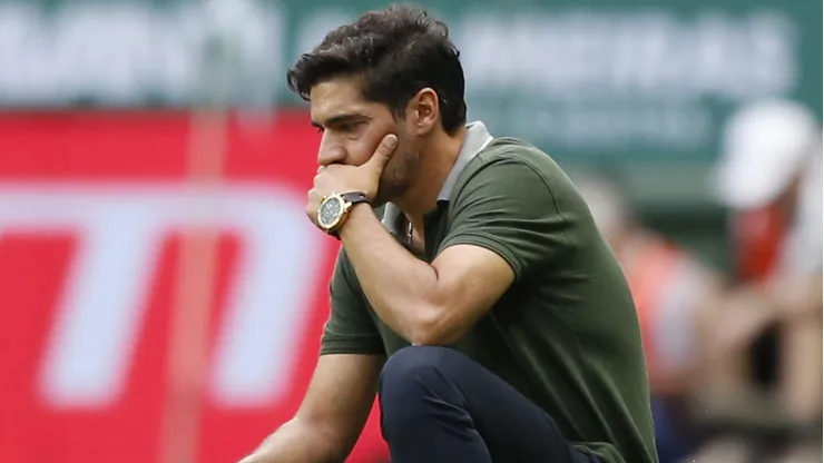 Abel Ferreira se perdeu em 'narrativas' e não consegiu fazer o caríssimo elenco do Palmeiras engrenar em 2025