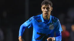 SP - SAO PAULO - 04/08/2025 - BRASILEIRO A 2025, SANTOS X JUVENTUDE - Gabriel Bontempo jogador do Santos durante partida contra o Juventude no estadio Morumbi pelo campeonato Brasileiro A 2025. Foto: Marcello Zambrana/AGIF
