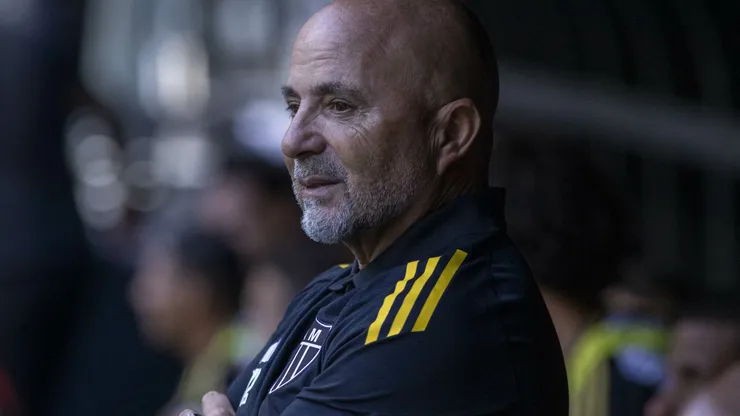 Sampaoli quebra silêncio e expõe realidade de contratações do Atlético para 2026 Não se pode fazer mágica — Foto Fernando MorenoAGIF