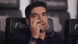 SP - SANTOS - 15/11/2025 - BRASILEIRO A 2025, SANTOS X PALMEIRAS - Abel Ferreira tecnico do Palmeiras durante partida contra o Santos no estadio Vila Belmiro pelo campeonato Brasileiro A 2025. Foto: Ettore Chiereguini/AGIF