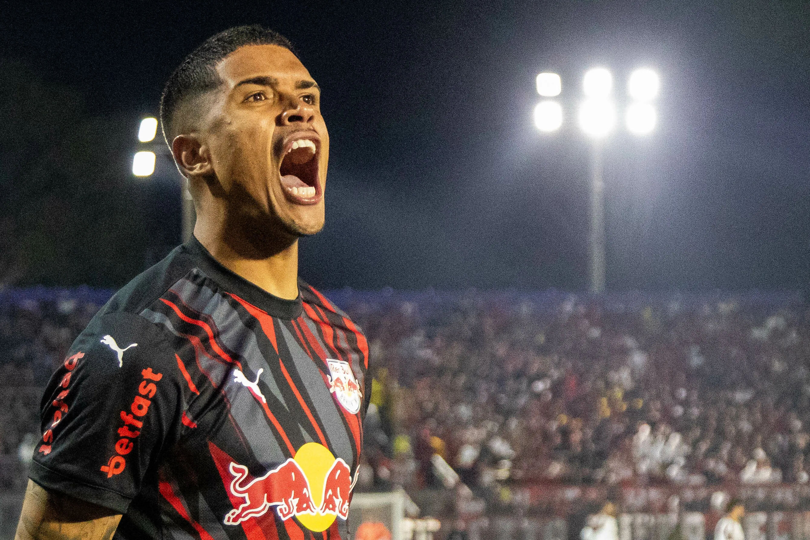 Lucas Barbosa tem contrato em vigor no Bragantino até o fim de 2029 – Foto: Joisel Amaral/AGIF