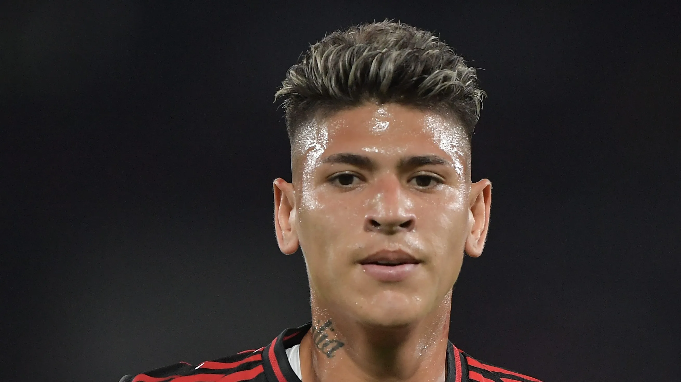 Foto: Thiago Ribeiro/AGIF – Camisa 15 do Flamengo ganha força em times da Europa