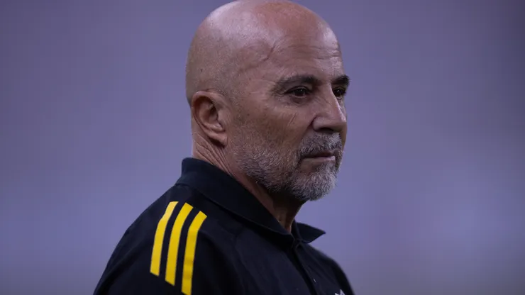 Sampaoli, técnico do Atlético-MG, durante partida contra o Fortaleza no estadio Arena Castelao pelo campeonato Brasileiro A 2025. Foto: Baggio Rodrigues/AGIF