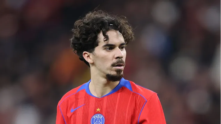 Vitinha em partida do PSG contra o Leverkusen (ALE)