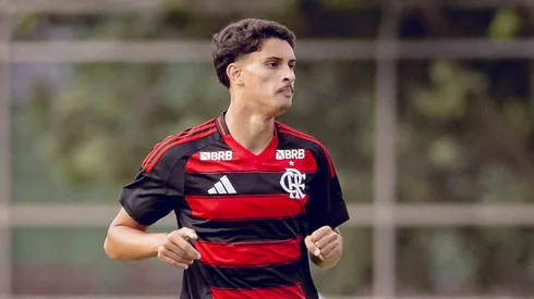 Pedro Leão em campo pelo Flamengo. Foto: Adriano Fontes/Flamengo