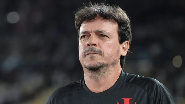 Fernando Diniz tecnico do Vasco durante partida contra o Fluminense no estadio Maracana pelo campeonato Brasileiro A 2025. Foto: Thiago Ribeiro/AGIF