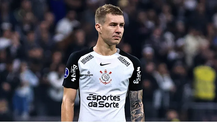 Charles voltará a ganhar chance no time titular do Corinthians