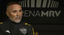 MG - BELO HORIZONTE - 03/12/2025 - BRASILEIRO A 2025, ATLETICO-MG X PALMEIRAS - Sampaoli tecnico do Atletico-MG durante partida contra o Palmeiras no estadio Arena MRV pelo campeonato Brasileiro A 2025. Foto: Fernando Moreno/AGIF